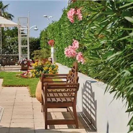 Scenic Le Mediterranee- - Duplex Studio Sea And Garden View Saint-Raphael (Var)
